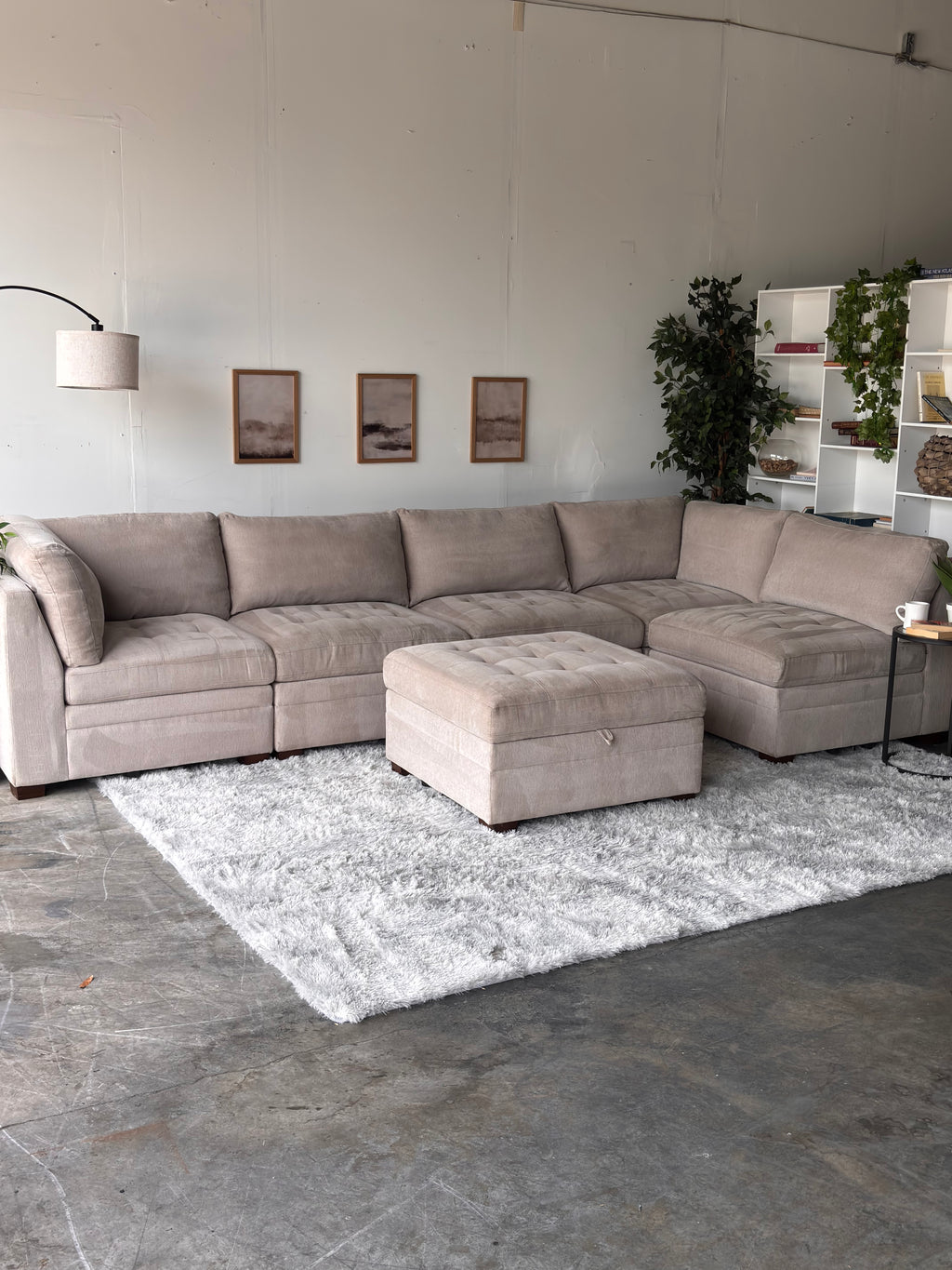 Thomasville Tisdale Sectional with Storage Ottoman - Modular Comfort