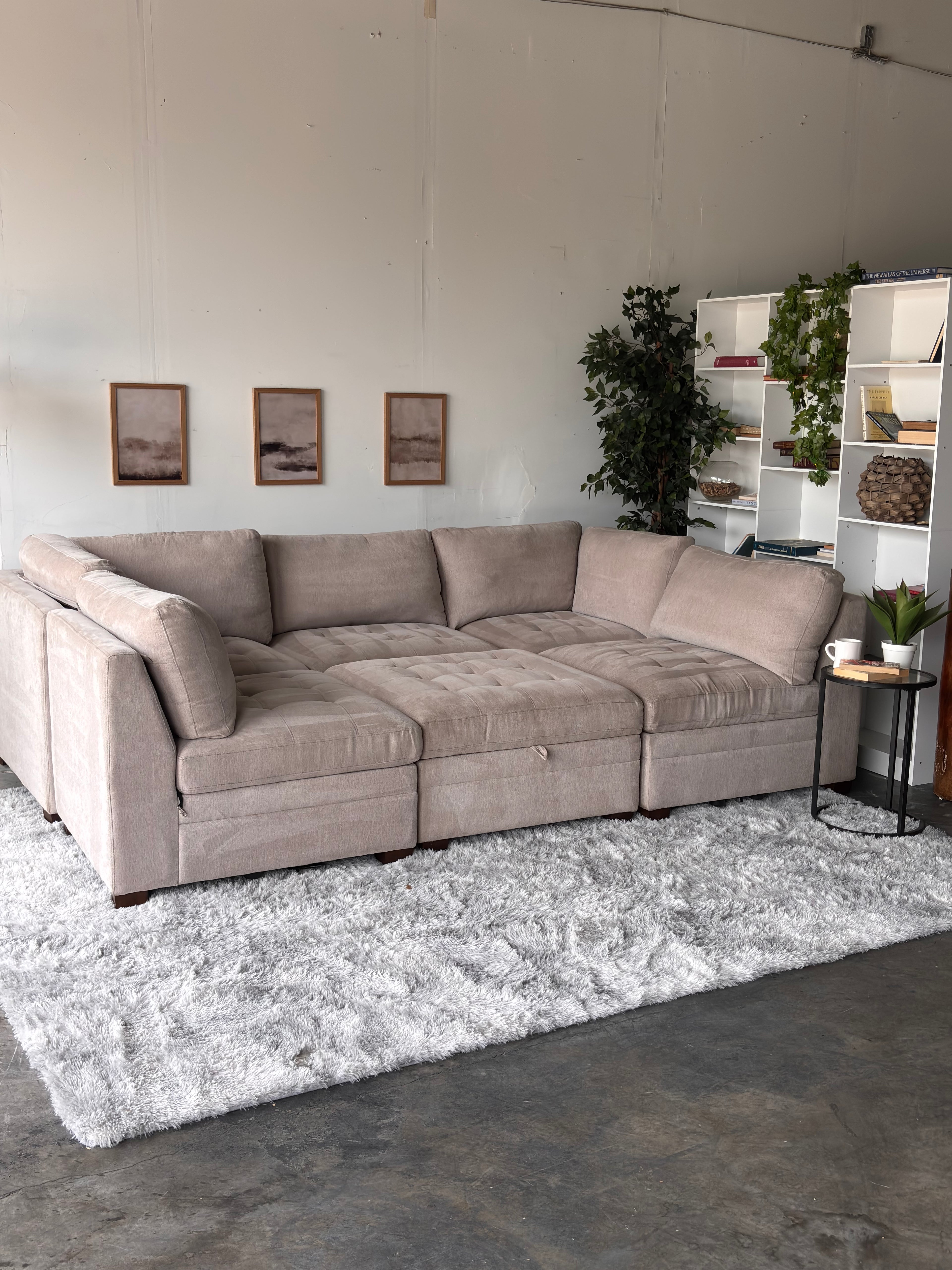 Thomasville Tisdale Sectional with Storage Ottoman - Modular Comfort
