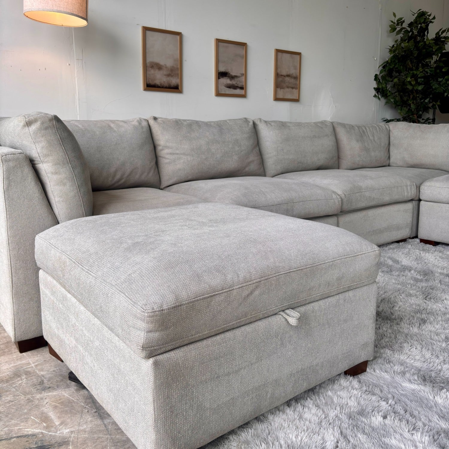 Beige Modular Thomasville "Tisdale" Sectional with Storage Ottoman - Modular Comfort