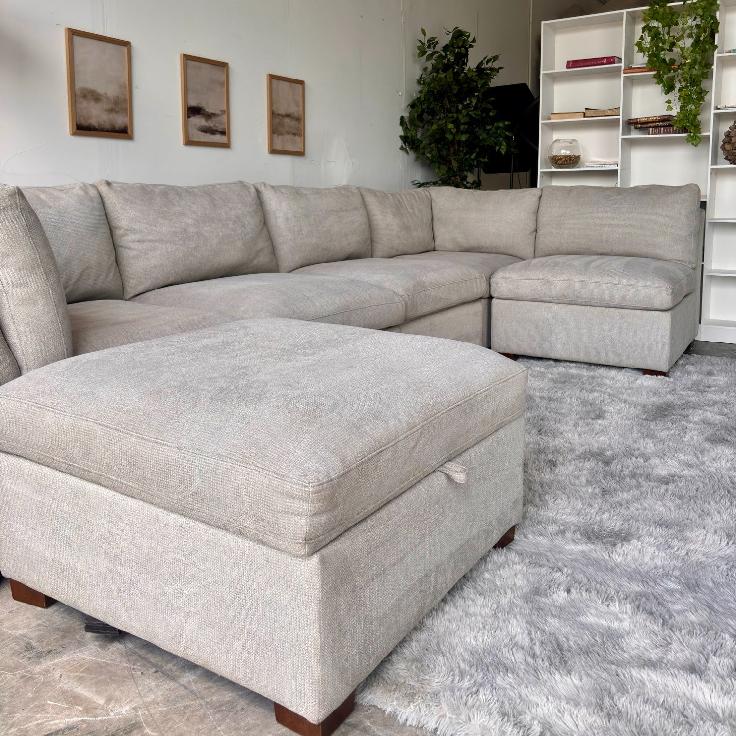 Beige Modular Thomasville "Tisdale" Sectional with Storage Ottoman - Modular Comfort