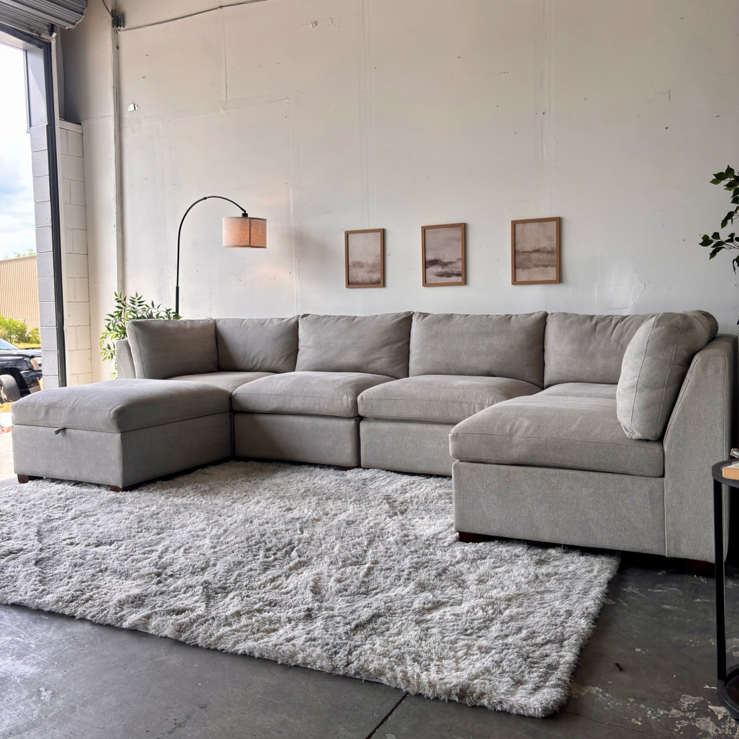 Beige Modular Thomasville "Tisdale" Sectional with Storage Ottoman - Modular Comfort