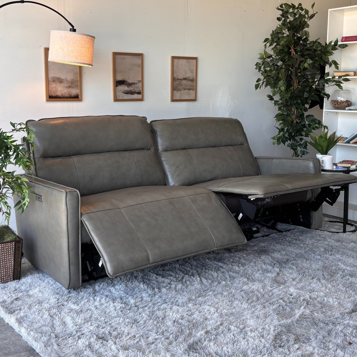 Henredon Keira Leather Zero-gravity Reclining Sofa